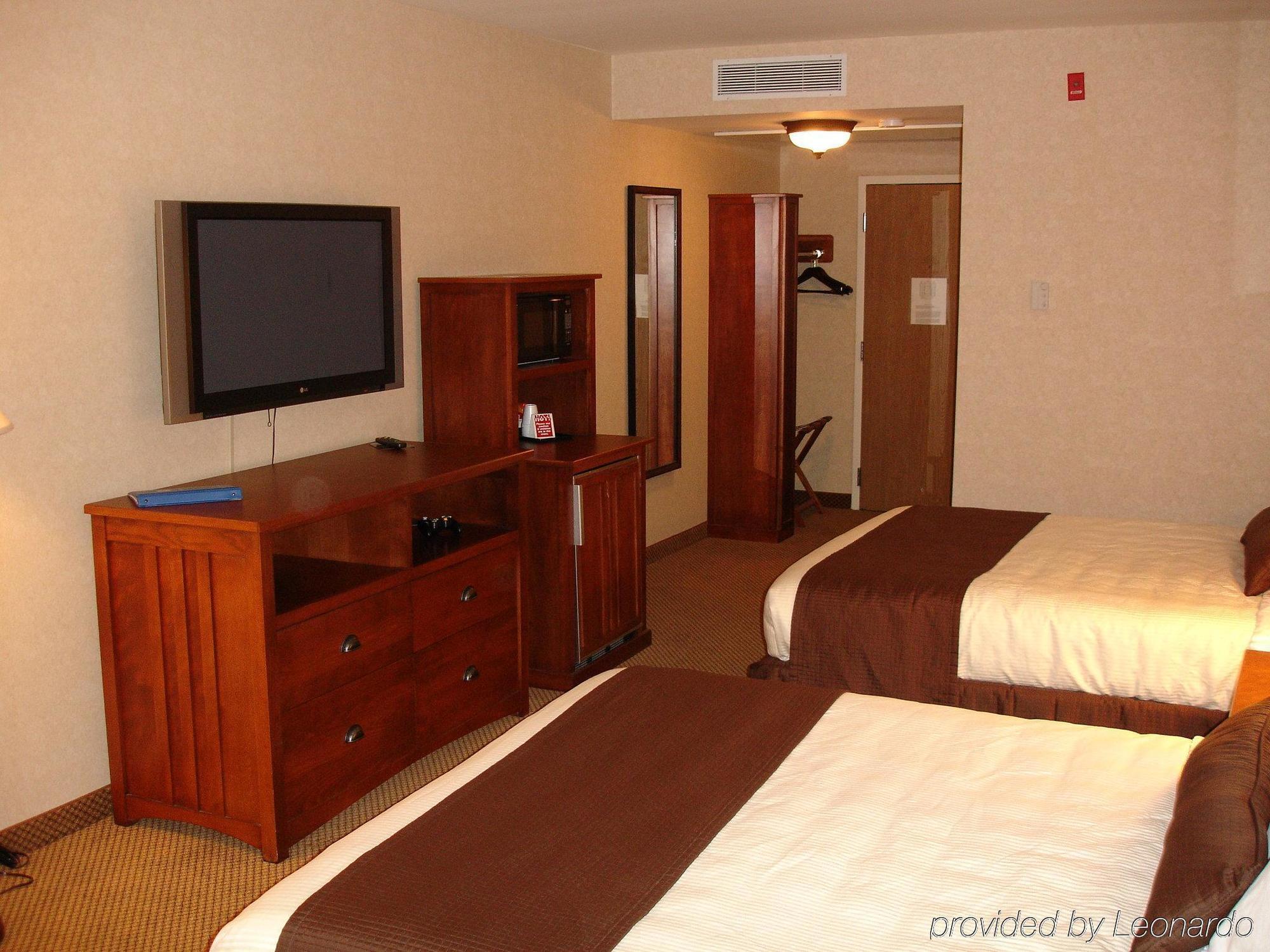 C'Mon Inn Missoula Room photo